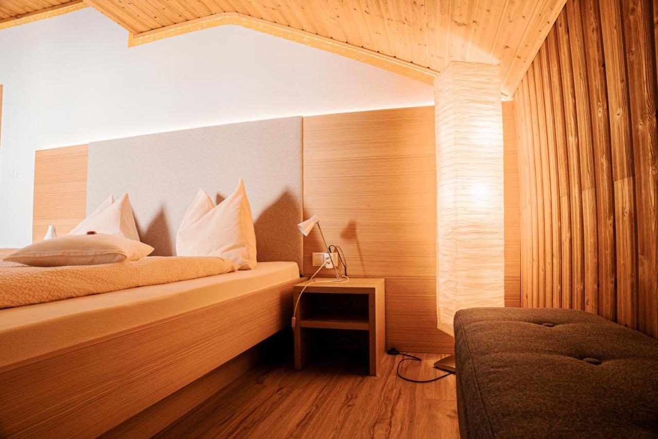 Ferienwohnungen Schweitzer Parcines Bagian luar foto